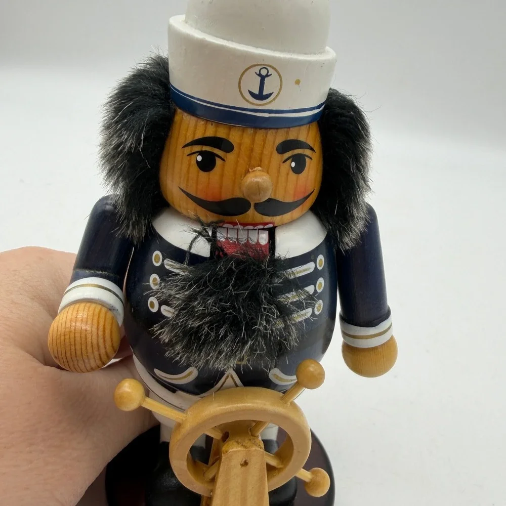 N/A wooden sailor